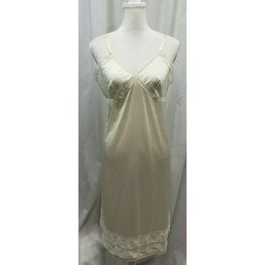 Vintage Dupont Antron III Nylon Lace Trim Full Slip Size 36 Ivory